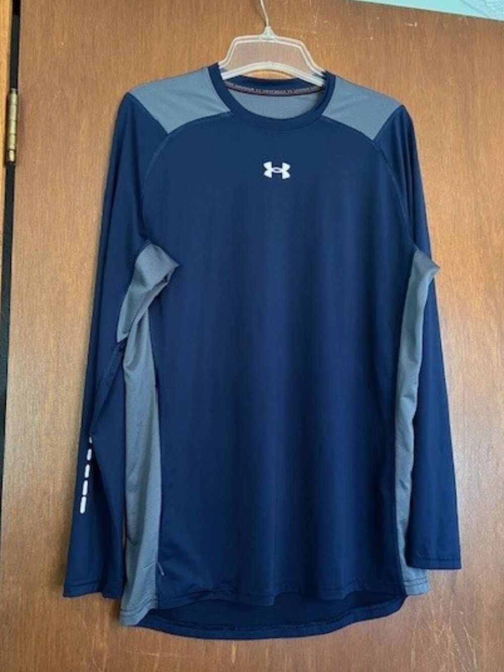 Men's Under Armour Heatgear shirt size Medium